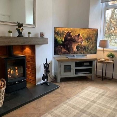 Woodland Cottage - Private Courtyard - Pet Friendly Retreat In The Heart Of Windermere Zewnętrze zdjęcie