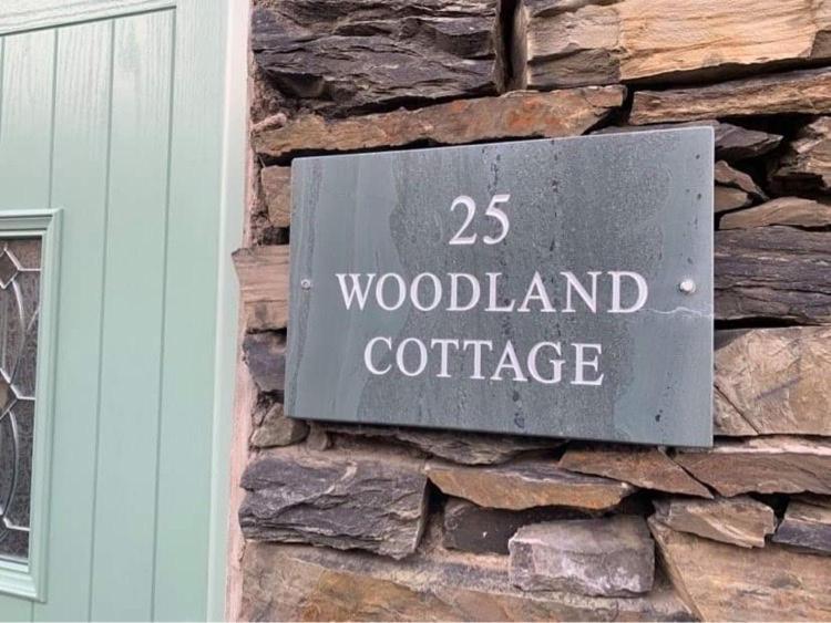 Woodland Cottage - Private Courtyard - Pet Friendly Retreat In The Heart Of Windermere Zewnętrze zdjęcie